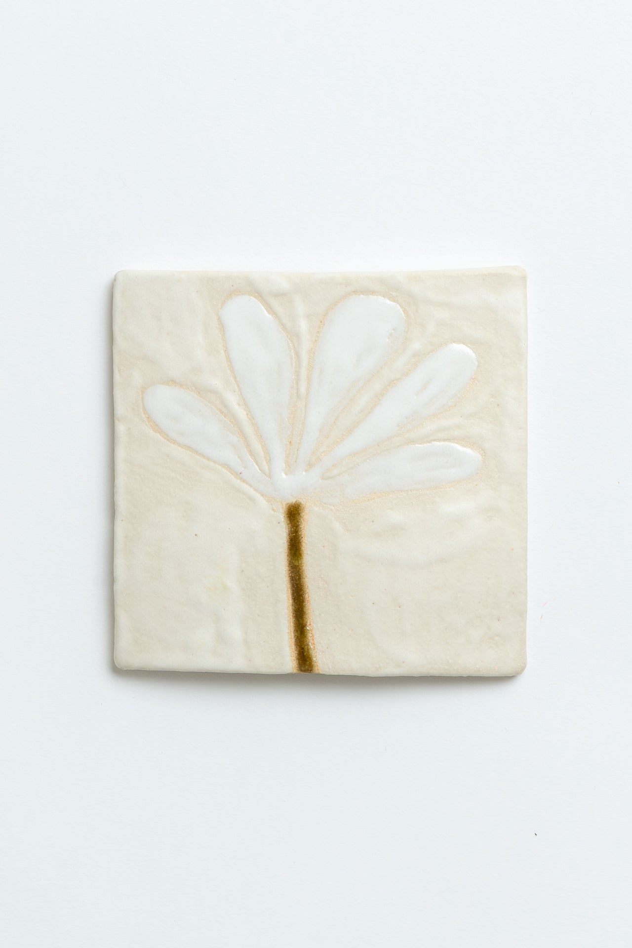 Hand Painted 'Garlic Flower' Ceramic Tile White