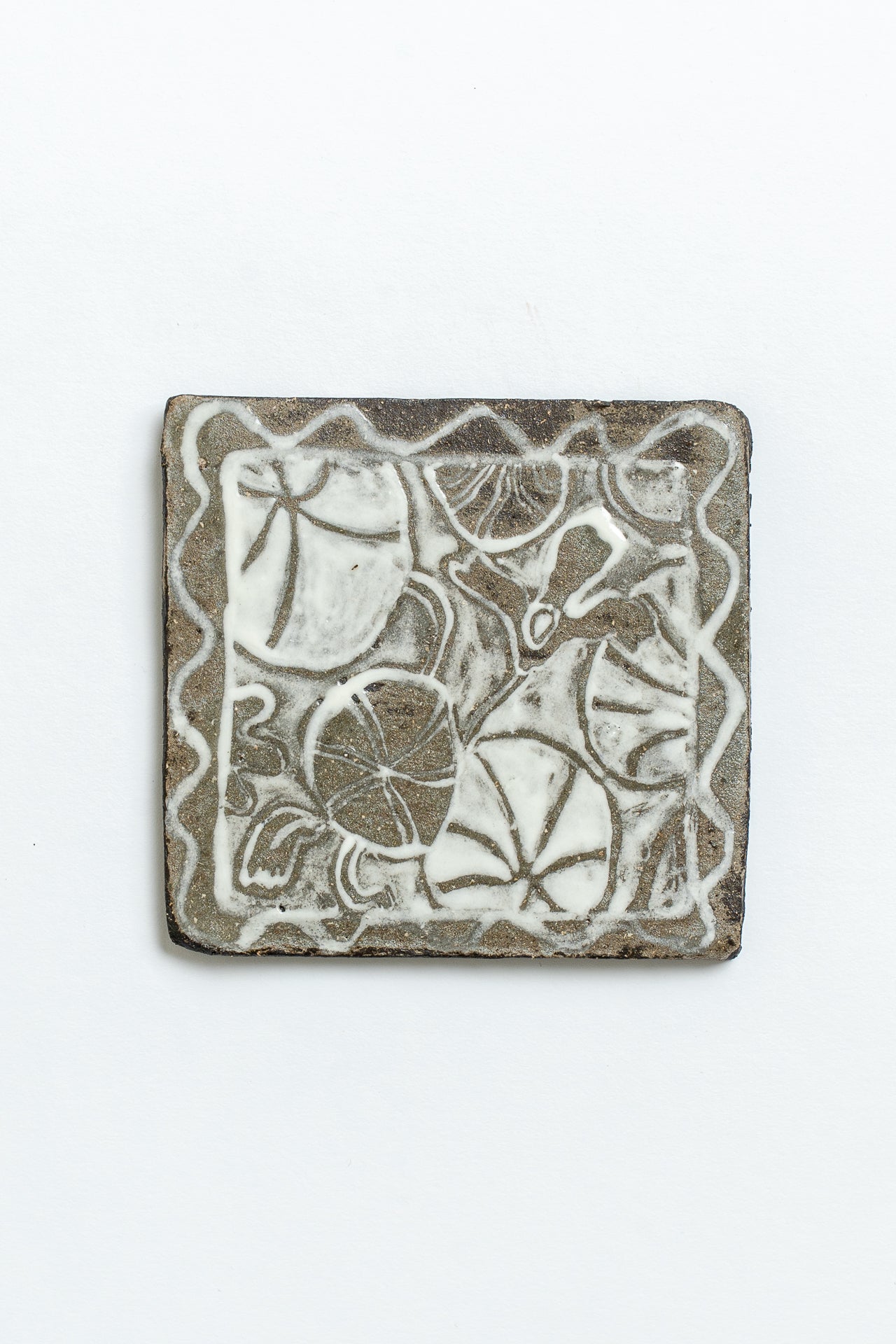 Hand Painted 'Nasturtium Leaf' Ceramic Tile White