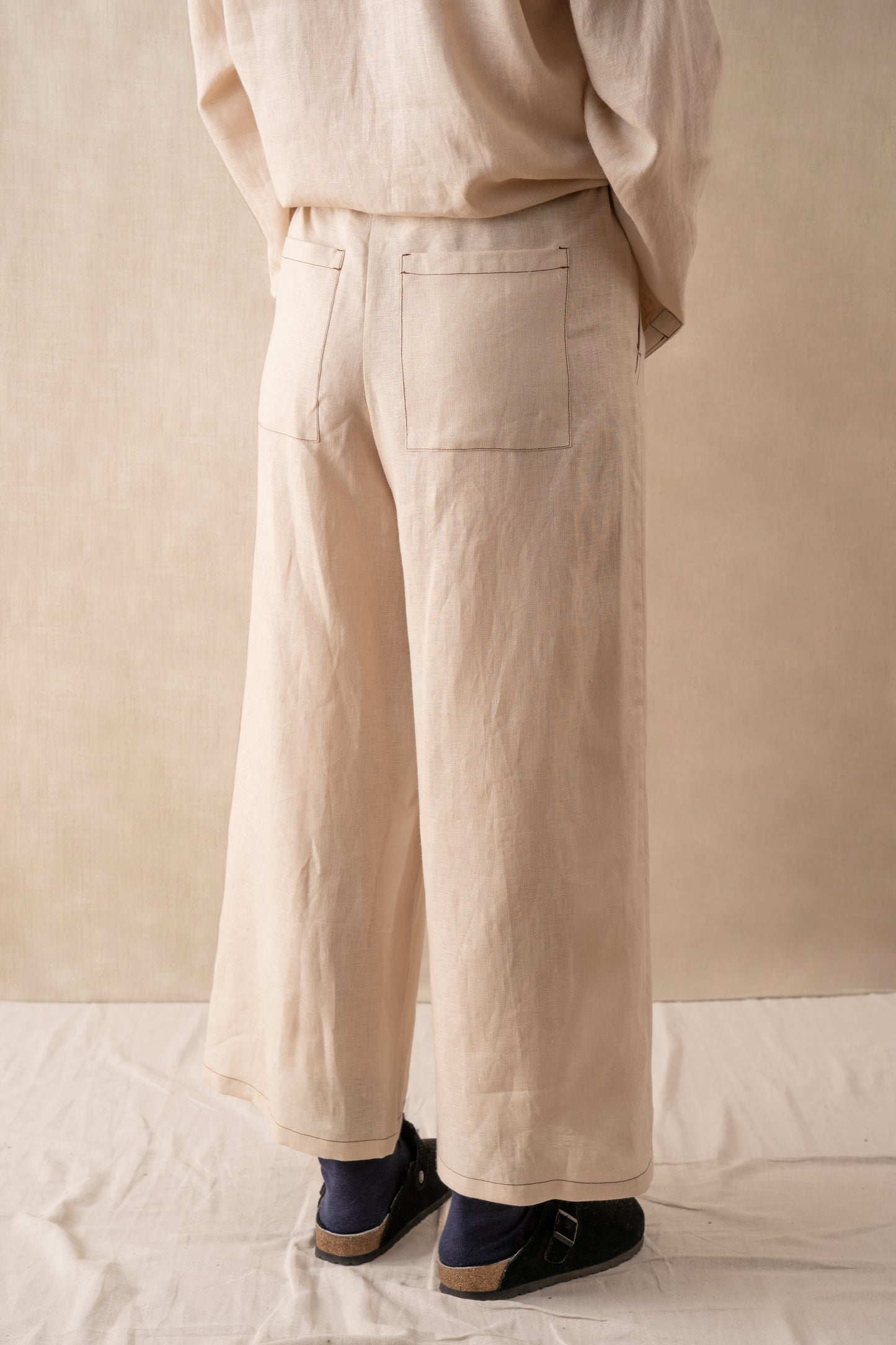 Loual Irish Linen Wide Leg Trouser Straw back