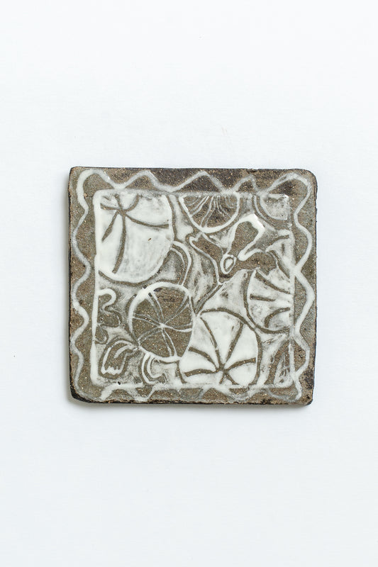 Hand Painted 'Nasturtium Leaf' Ceramic Tile White