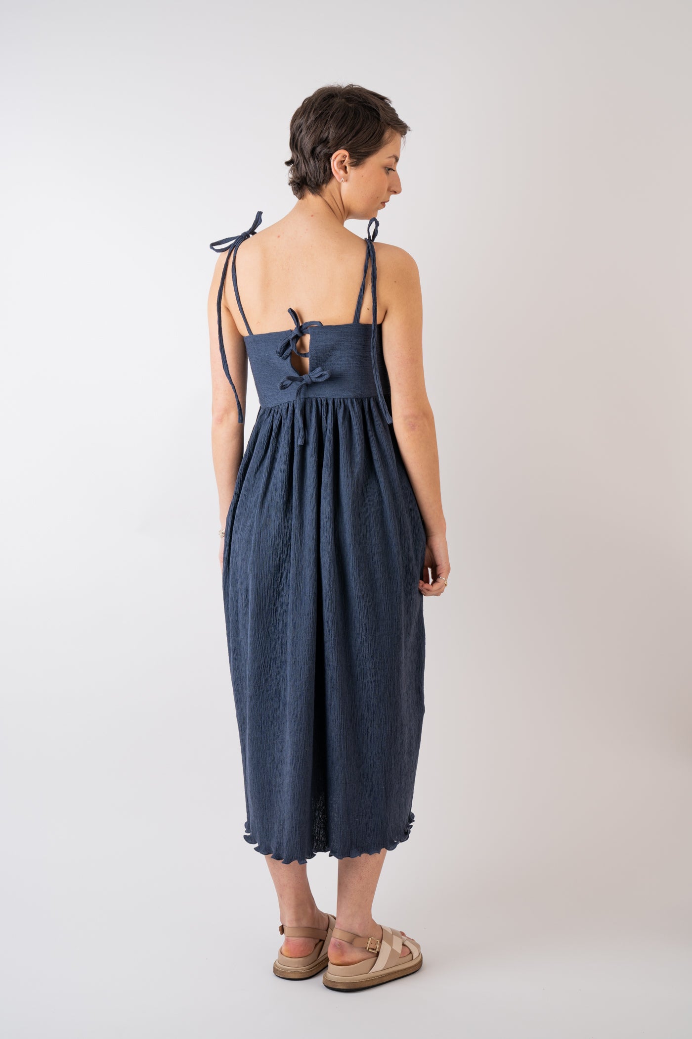 Cawley Studio 100% crinkle Cotton Viola Dress in Navy handmade in London back tie fastening 