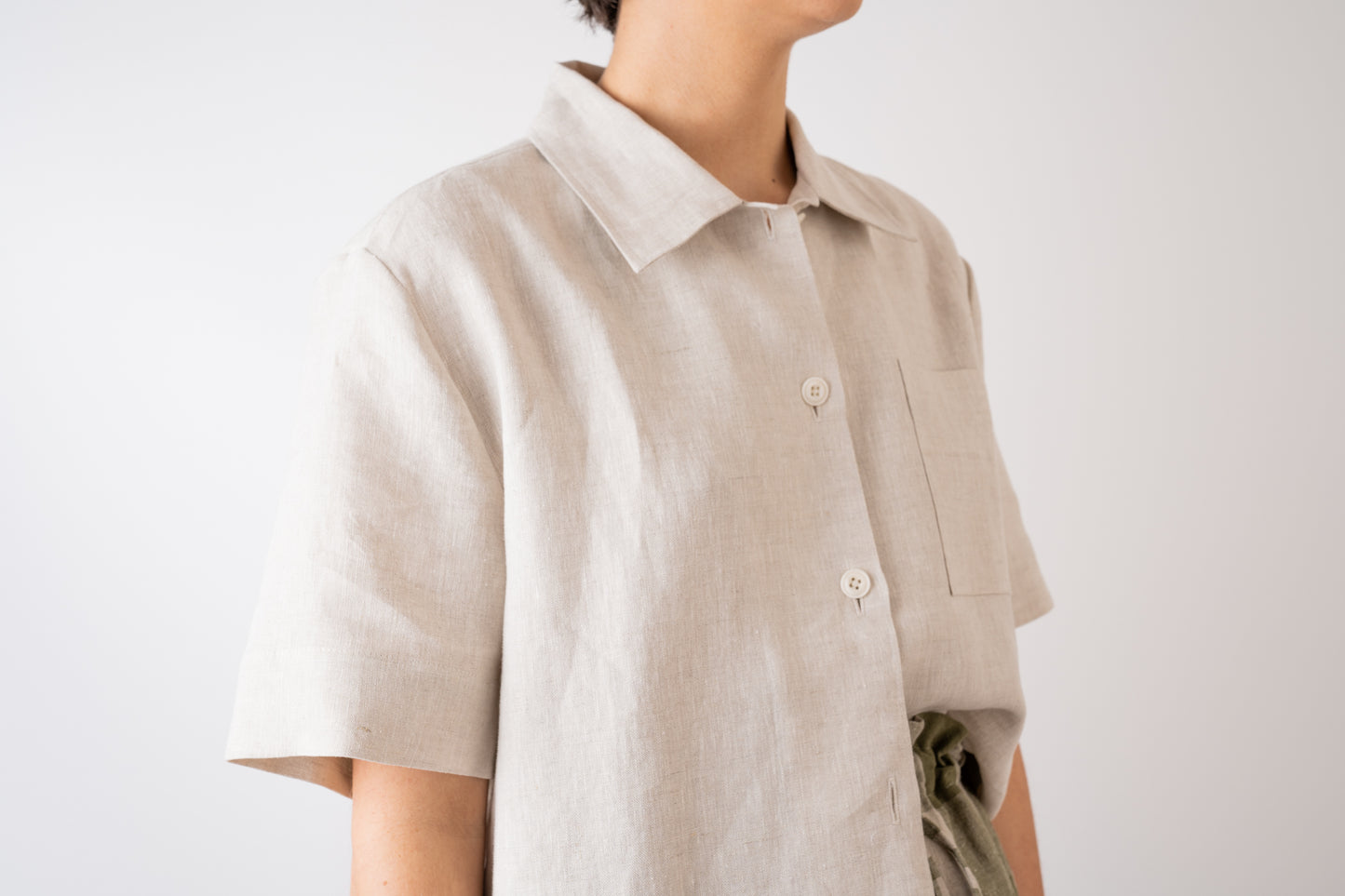 Xi Atelier Linen Cleo Shirt in natural with natural corozo buttons