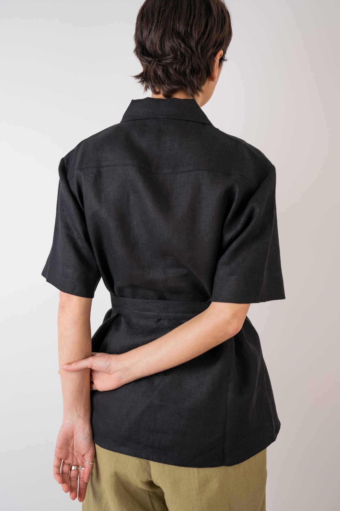 Xi Atelier Linen Cleo Shirt in black handmade in Glasgow